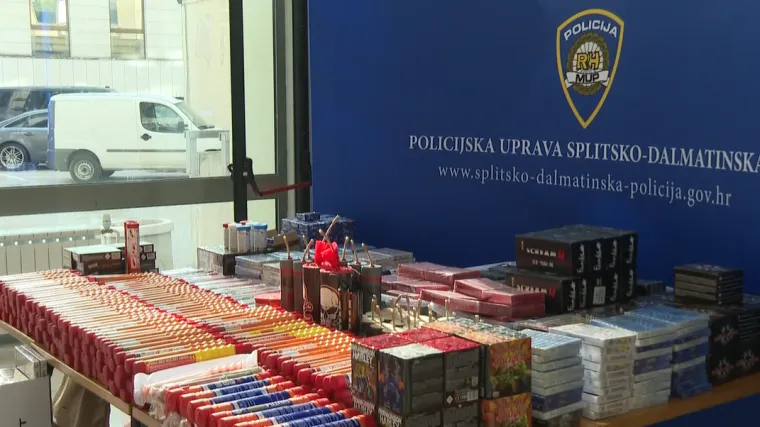 Policija zaplijenila cijelo skladi&scaron;te ilegalne pirotehnike u Splitu: 'Bilo je 700 topovskih udara'