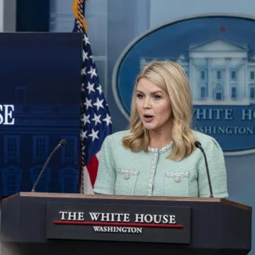 Modrice i točkice na usnama Karolin Leavitt otkrivaju &scaron;to se zapravo događa