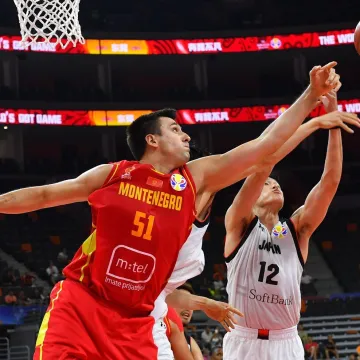 Tragedija izbjegnuta za dlaku: Poznati ko&scaron;arka&scaron; s obitelji ostao zatočen u garažnom liftu