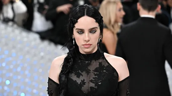 Skrivala je tijelo, borila se s depresijom, a danas osvaja svijet: Život Billie Eilish
