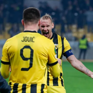 Fantastični Domagoj Vida heroj AEK-a