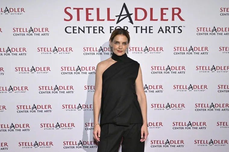 Katie Holmes zahvalila na rođendanskim čestitkama preslatkom fotografijom iz djetinjstva