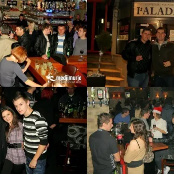 Kratke haljine i visoke potpetice: Pogledajte kako se partijalo prije14 godina