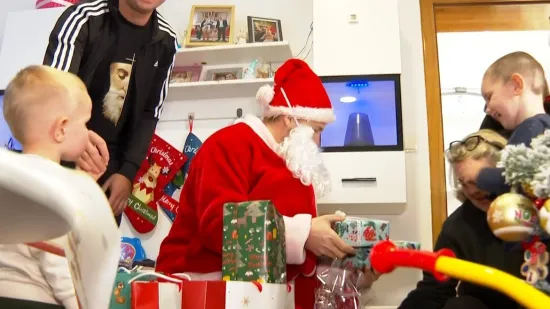 Volonteri i Djedica posjetili mali&scaron;ane koji su izgubili majku u prometnoj nesreći