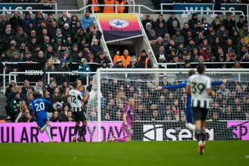 Nova luda utakmica i golijada u Engleskoj: Osporavani Nijemac briljira