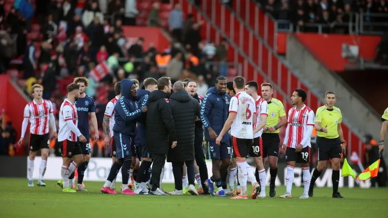 Napet zavr&scaron;etak na jugu Engleske: Gesta legende Chelseaja zapalila strasti nakon remija