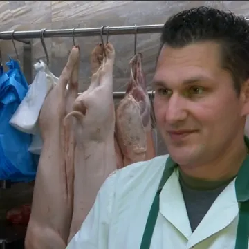 Božićna kupovina obara rekorde! Zadovoljni mesar Vjeko s Dolca: 'Mljeveno, teletina, ide sve'