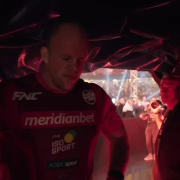 Milenkov ulazak zapalio dvoranu: Publika u Podgorici zapjevala u jedan glas