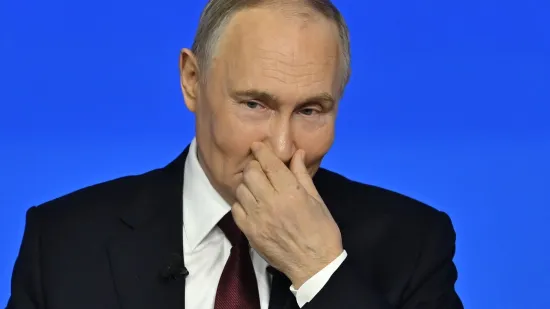 Peskov: 'Putin je spreman za razgovore s Macronom'