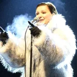 Blagdanska diva u bijelom: Pogledajte kako je Nina Badrić zablistala u Koprivnici