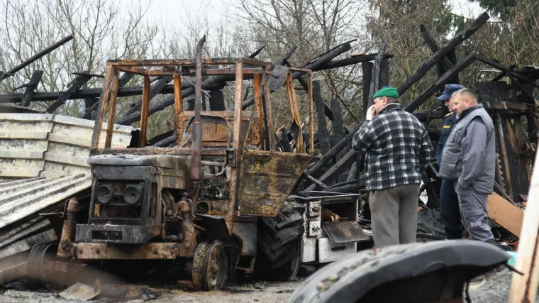 U požaru su izgubili sve. I životinje i strojeve: 'Da samo zaspali ne bi bio nitko živ do jutra...'