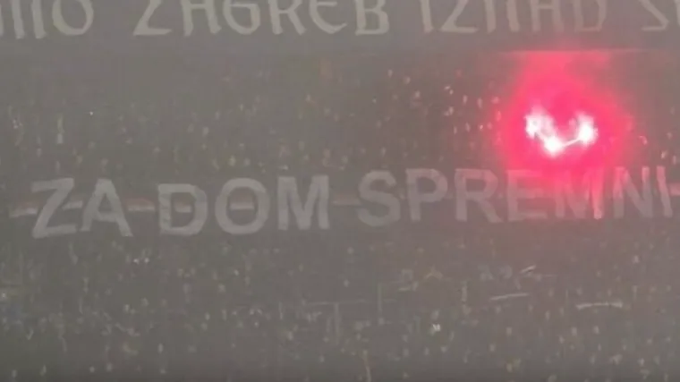 Policija provodi istragu zbog usta&scaron;kog pozdrava na utakmici: Boysi poslali poruku Toma&scaron;eviću, on &scaron;uti!