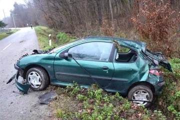 Te&scaron;ka nesreća u Međimurju: U prevrtanju auta ozlijeđena vozačica i dijete koje nije bilo u sjedalici