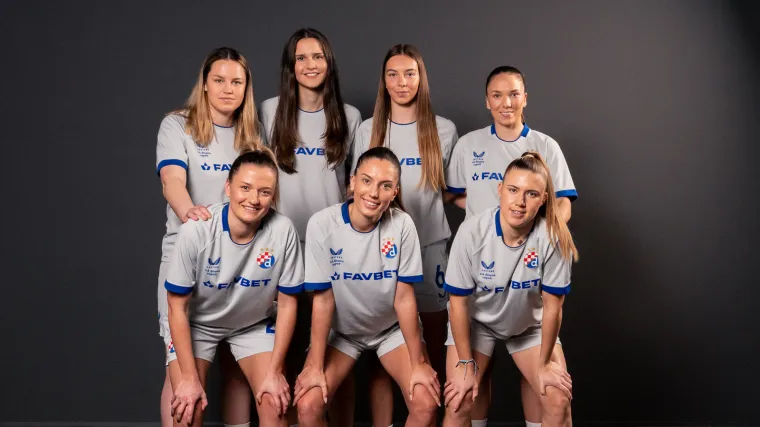 Ove djevojke odlučile su navući kopačke i zavladati nogometnim terenima