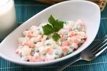 Opet je buknula žustra rasprava: Pitali smo vas 'stavljate li jabuku u francusku salatu?'