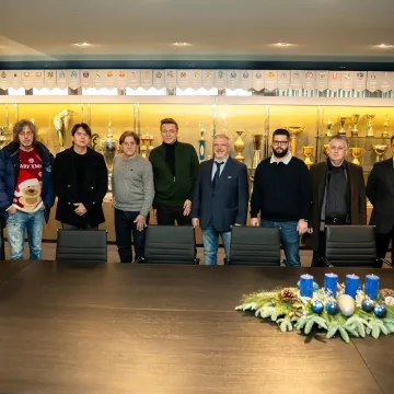 Poznati glazbenici u VIP salonu Stadiona Maksimir: 'Zagreb je oduvijek bio otvoren prema svima'