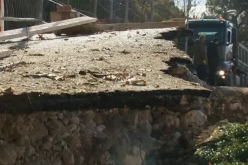 Odron odsjekao brojne obitelji! Umjesto ceste, zjapi provalija: 'Žao mi je tih ljudi'