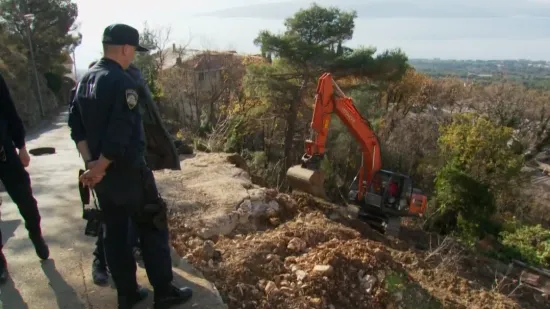 Desetak obitelji ostalo odsječeno od svojih domova nakon odrona