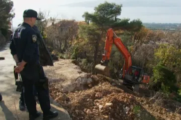 Desetak obitelji ostalo odsječeno od svojih domova nakon odrona