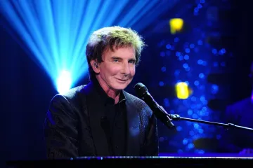 Legendarni pjevač Barry Manilow objavio da ima rak pluća
