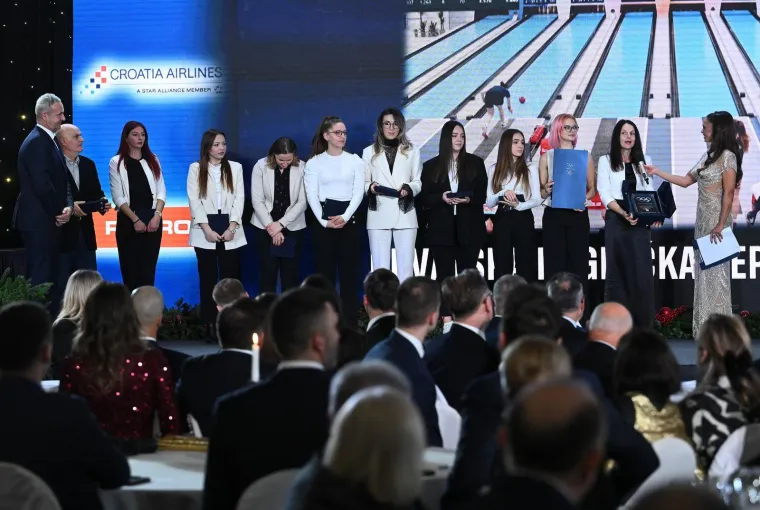 Rukometa&scaron;i i Glasnović slave, a naslov najbolje sporta&scaron;ice zavr&scaron;io u &scaron;irem obiteljskom krugu