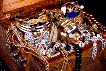 [KVIZ] Koliko zna&scaron; o nakitu i materijalima od kojih se izrađuje?