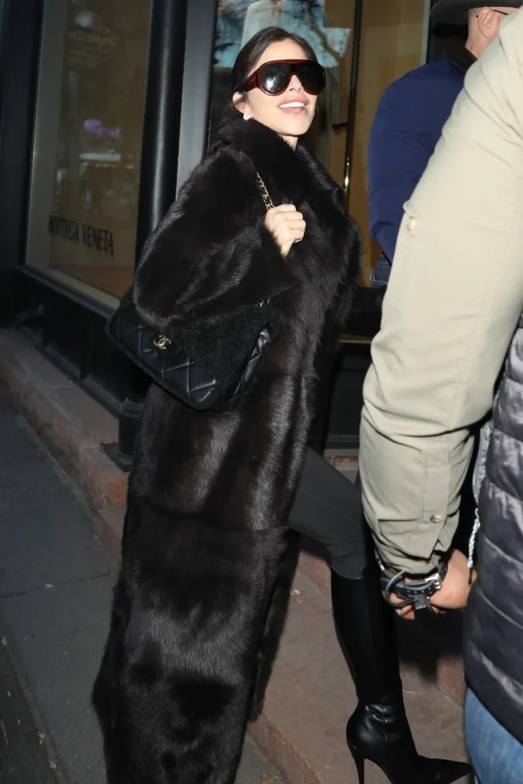 Kaubojski &scaron;e&scaron;iri, rasko&scaron;ne bunde i skupi &scaron;oping: Aspen je zimski raj za bogate i slavne