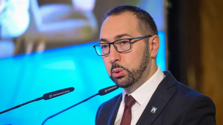 Zagreb i &Scaron;angaj produbljuju suradnju: Potpisan novi sporazum, planira se direktna linija