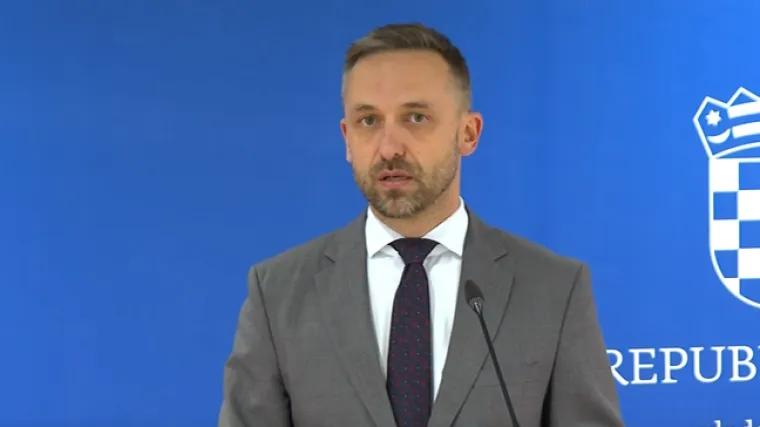 Piletić komentirao je li vrijeme da mandat stavi na raspolaganje premijeru