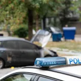 Sletio s ceste i udario u stup: U autu ostavio ozljeđene putnike i pobjegao