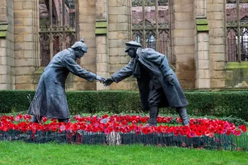 Božić kada su smrtni neprijatelji odlučili baciti oružje, izaći iz rovova i zaigrati nogomet