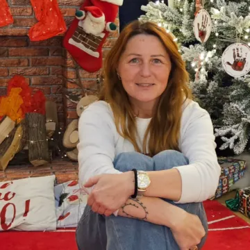 Prekrasna Jelica iz 'Ljubav je na selu' spremna za Božić, pogledajte kako uživa u blagdanskom raspoloženju