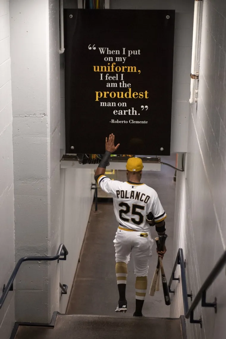 Božićna tragedija koja je &scaron;okirala svijet: Omiljeni igrač oti&scaron;ao je noseći pomoć unesrećenima