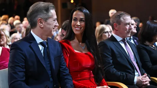 Tina Gaber Golob u vatrenom izdanju, ali elegantna crnka zapela je oku kamere