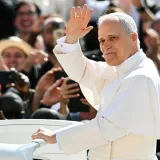 Papa Lav XIV. pozvao na božićno primirje diljem svijeta: 'Po&scaron;tujte barem jedan dan'