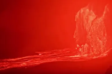 Eruptirao najaktivniji vulkan na svijetu: Fontana lave &scaron;iklja i do 400 metara