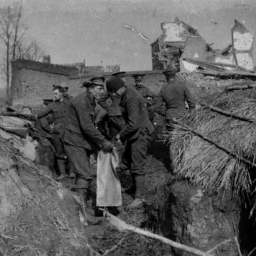 Nogomet, cigarete i pjesma usred pakla: Istina o Božićnom primirju s fronta
