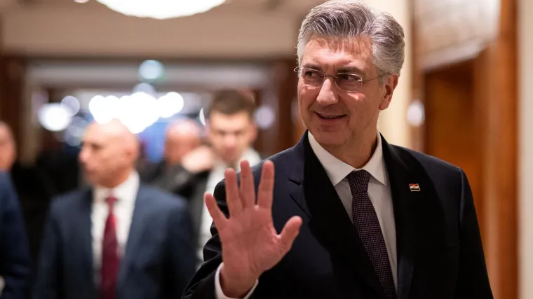 Plenković uputio božićnu čestitku: 'Nastavimo graditi jo&scaron; bolju i razvijeniju Hrvatsku'