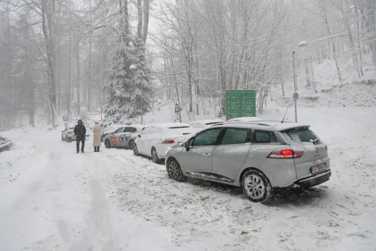 Zagrepčani umalo zaglavili u snijegu: Gdje su službe na Sljemenu? 'Ni&scaron;ta nije oči&scaron;ćeno'