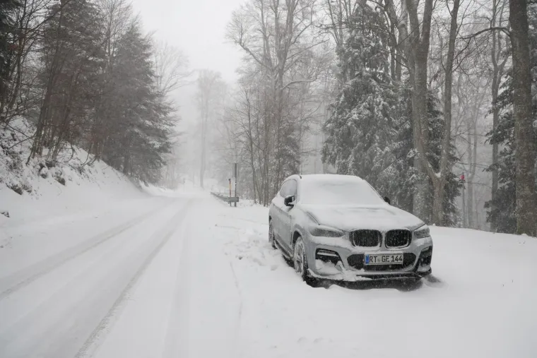 Zagrepčani umalo zaglavili u snijegu: Gdje su službe na Sljemenu? 'Ni&scaron;ta nije oči&scaron;ćeno'