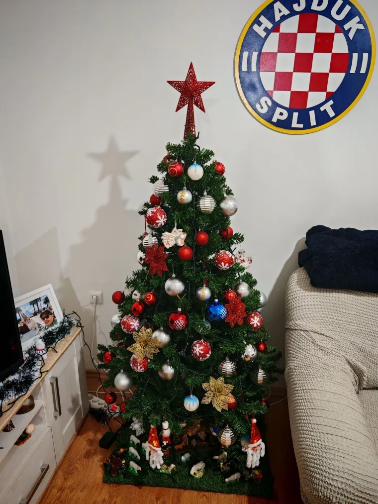 Utrka se zahuktala, iza žirija se sve pra&scaron;i: Redakciju uveseljavaju va&scaron;e prekrasne jelke