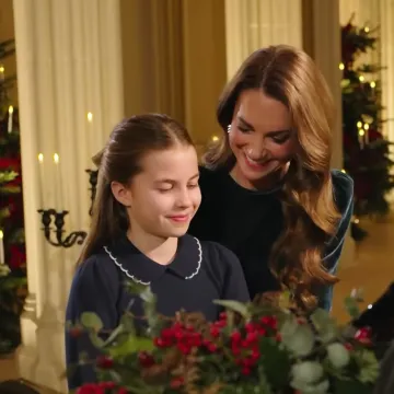 Božić u znaku emocija: Kate i Charlotte zajedno u kraljevskom glazbenom duetu