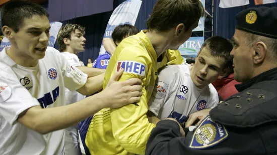 Ovo je najveća tuča igrača Dinama i Hajduka! Blagdansko vrijeme nosi i tamne strane rivalstva