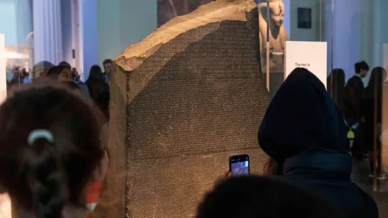 Volite zagonetke? Ovi jezici potpuni su misterij, kao rje&scaron;enje spominje se 'razbijač kodova'