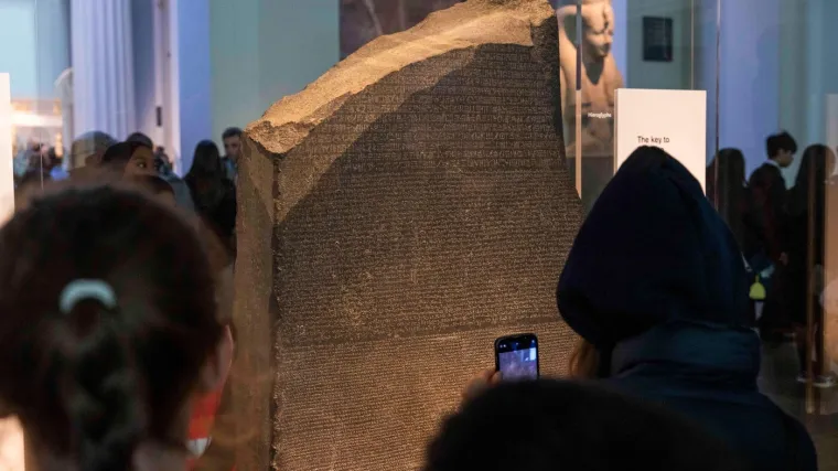 Volite zagonetke? Ovi jezici potpuni su misterij, kao rje&scaron;enje spominje se 'razbijač kodova'