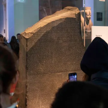 Volite zagonetke? Ovi jezici potpuni su misterij, kao rje&scaron;enje spominje se 'razbijač kodova'