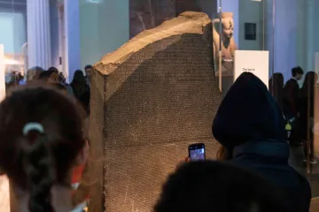 Volite zagonetke? Ovi jezici potpuni su misterij, kao rje&scaron;enje spominje se 'razbijač kodova'