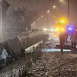 Stra&scaron;ni prizori: Prebrzo vozio, pa udario u stup, sletio niz strminu i poginuo