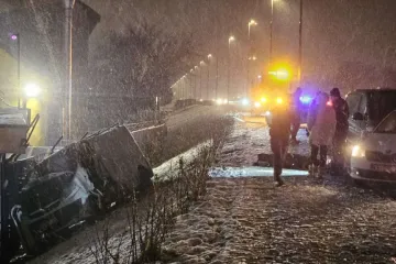 Stra&scaron;ni prizori: Prebrzo vozio, pa udario u stup, sletio niz strminu i poginuo