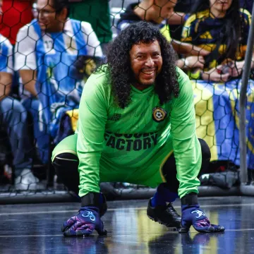 Legendarni golman u 59. godini ponovio obranu koja ga je proslavila, pogledajte majstoriju